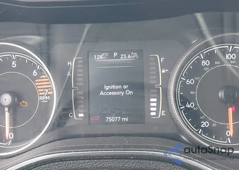 2020 Jeep Cherokee Latitude Plus 4X4 z USA, uszkodzony, nr VIN 1C4PJMLB9LD539679